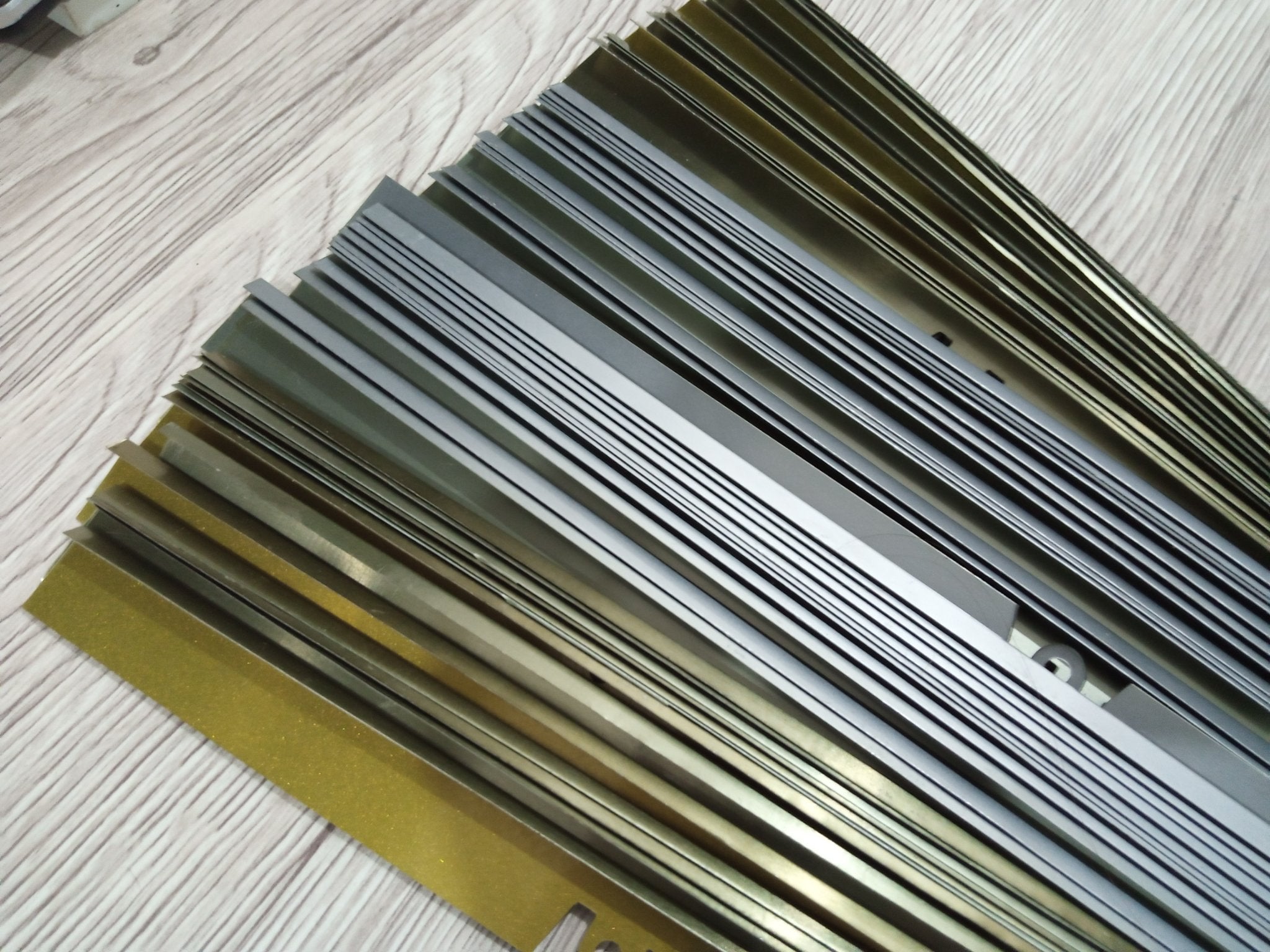 Calendar Slide with Metal Clip – Direct from Manufacturer (8.5"–22")
